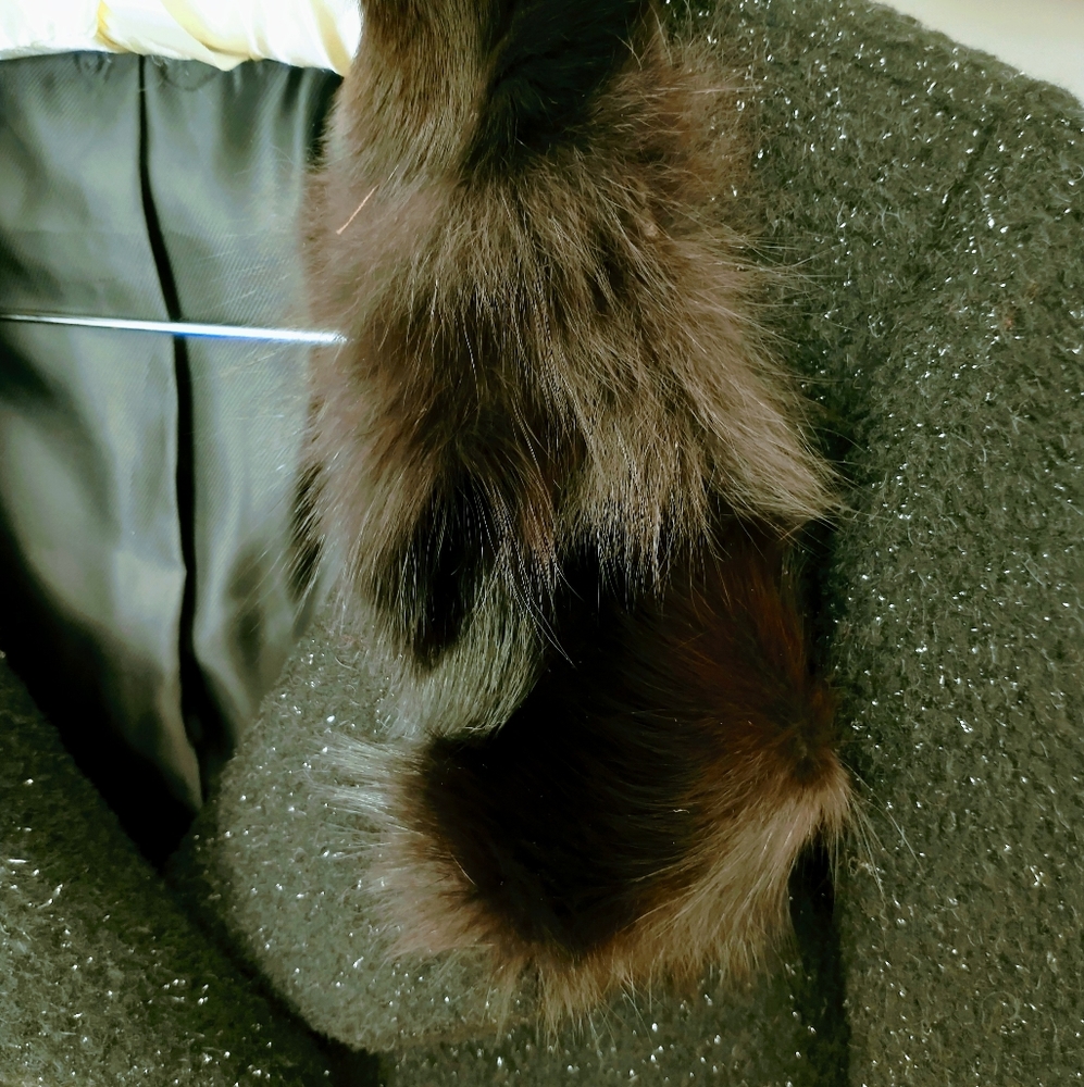 Reasterisk Black Wool, Alpaca/(100% Fox Fur) Women's Coat. Size-66 - Picture 6 of 13
